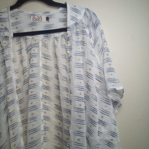 So Open Front Blouse XL Short Sleeve Sheer Patterned White Blue Yellow - Picture 9 of 16